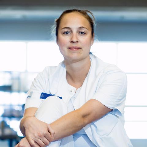 Wendy Sophie Schou var indtil for nylig den eneste hoveduddannelseslæge på Infektionsmedicinsk Afsnit på Gentofte Hospital. Foto: Claus Boesen.