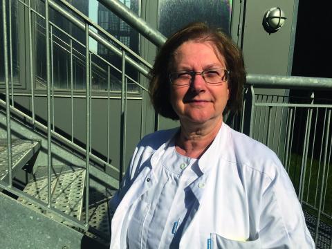 Tania Pressler, overlæge på Rigshospitalet, har været på kursus i forbedring, hvor hun har fået en metode til problemløsning. Desværre har hun ikke rigtig tid til at bruge bruge den. Foto: Ugeskrift for Læger.