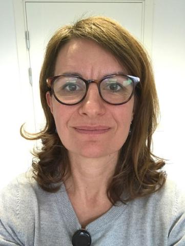 Karin Bruun Plesner, speciallæge i almen medicin. Arbejder i smerteklinik på OUH. Har ingen planer om at vende tilbage til almen praksis.