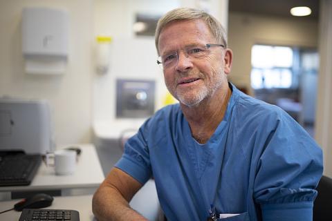 Jens Ole Laursen bliver ved, indtil han er 70, men kunne godt fortsætte et par år yderligere i Grønland. Foto: Bjørn Sørensen.