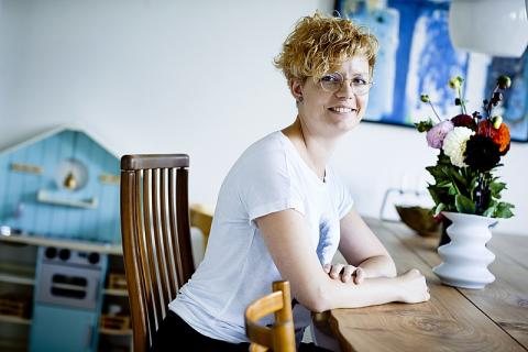 der findes en hemmelig facebookgruppe for 60-70 LGBT-læger, som deler oplevelser med hinanden. Det er blandet, hvor meget folk har oplevet fordommene, siger Cæcilie Trier Sønderskov. Foto: Claus Boesen. 