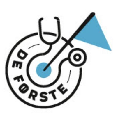 "De Første" er en artikelserie om nogle af de mennesker, der har været pionerer på et særligt sundhedsområde. De er ikke nødvendigvis læger, men deres virke har indflydelse på læger og deres patienter. 
