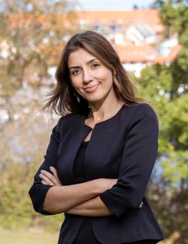 Nevra Sari er afdelingslæge i Psykiatrien Syd i Vordingborg og mentor - en del af Psykiatrien Syds tiltag, der skal støtte og integrere udenlandske læger i dansk psykiatri og arbejdskultur. 