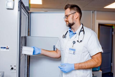 Paul Axelsson bor på Nordfyn, er i hoveduddannelse i gynækologi og obstetrik i Kolding og forsker på Nordsjællands Hospital. Foto: Claus Boesen 