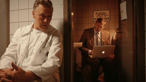 Overlægen Helmer Junior spilles af den svenske skuespiller Mikael Persbrandt. Foto: Christian Geisnaes