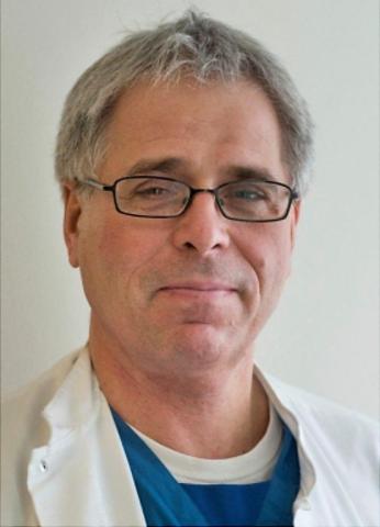 »Der er brug for at råbe op. Det ­offentlige lever ikke op til sin uddannelses­forpligtelse. Slet ikke«, siger Lars Lund, professor i urinvejskirurgi, OUH.