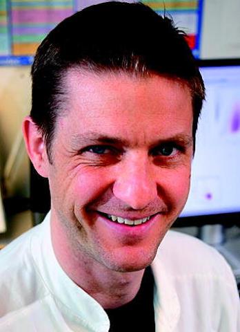 Horsens 02.05.06Til Dagens MedicinVinder af artikelkonkurrence i Dagens Medicin Christian Lodberg Hvas fra Århus UniversitethospitalTekst: SoleFoto: Gregers Kirdorf