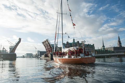 »Ligesom vinden repræsenter livet,  er det måske det samme som at  leve med multipel sklerose.  Behold troen og du vil finde en vej.   Måske ikke den, du havde planlagt  i første omgang, men alligevel  en retning, der vil lede dig et sted hen«  (Tessa, 32 år, Holland) (privatfoto).