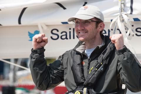 »Jeg ved, at livet handler om kærlighed.  Men håbet er den største gave«  (Phil, 47 år, England) (privatfoto).